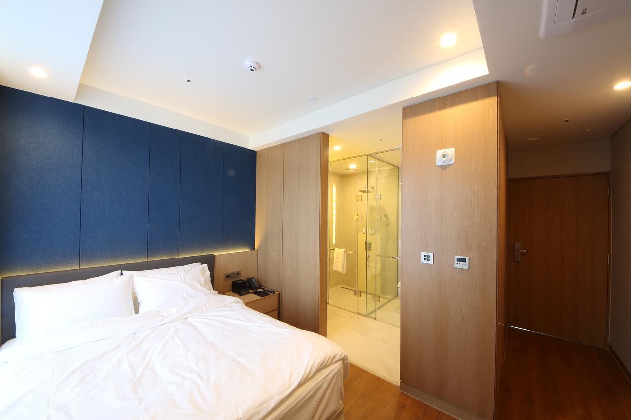 Benikea The H Hotel Hwaseong Extérieur photo